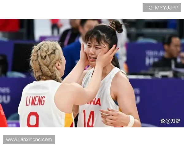 李月汝21+11领衔中国女篮战胜马里